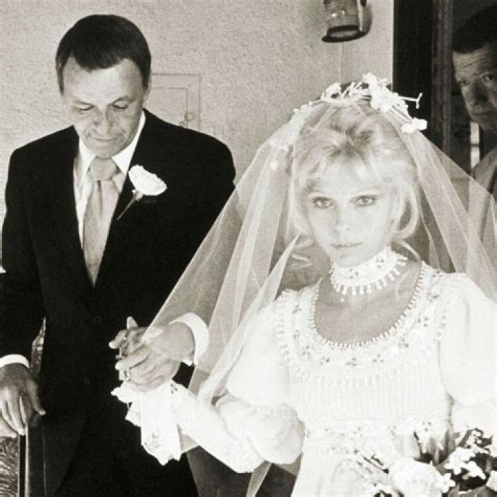 Exploring The Connection: Are Frank And Nancy Sinatra Related?