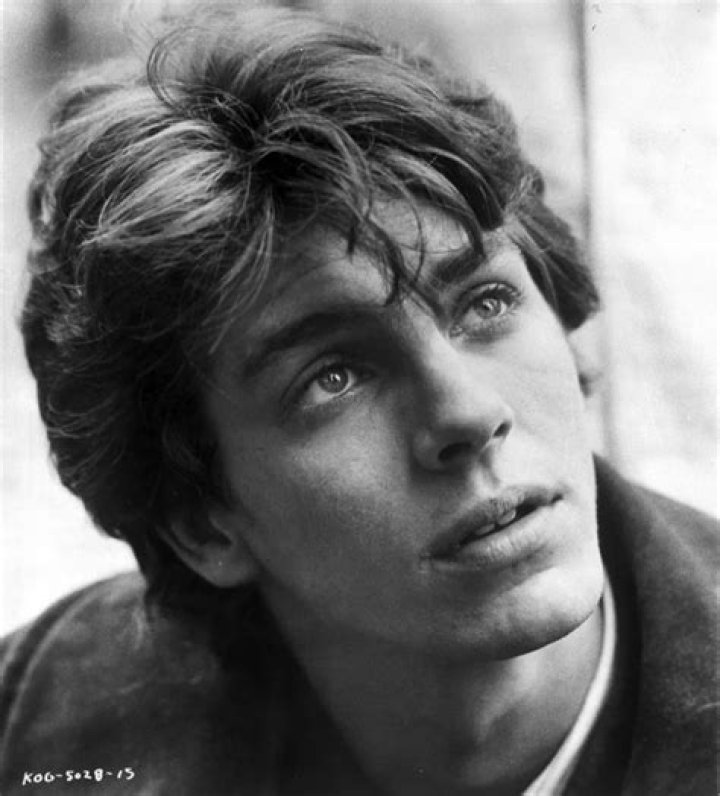 Rediscovering Eric Roberts Younger: A Glimpse Into His Early Years