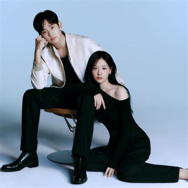 Unveiling The Connection: The Kim Ji Won And Kim Soo Hyun Relationship