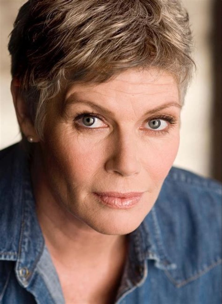 Remembering Kelly McGillis: A 2018 Obituary Reflection