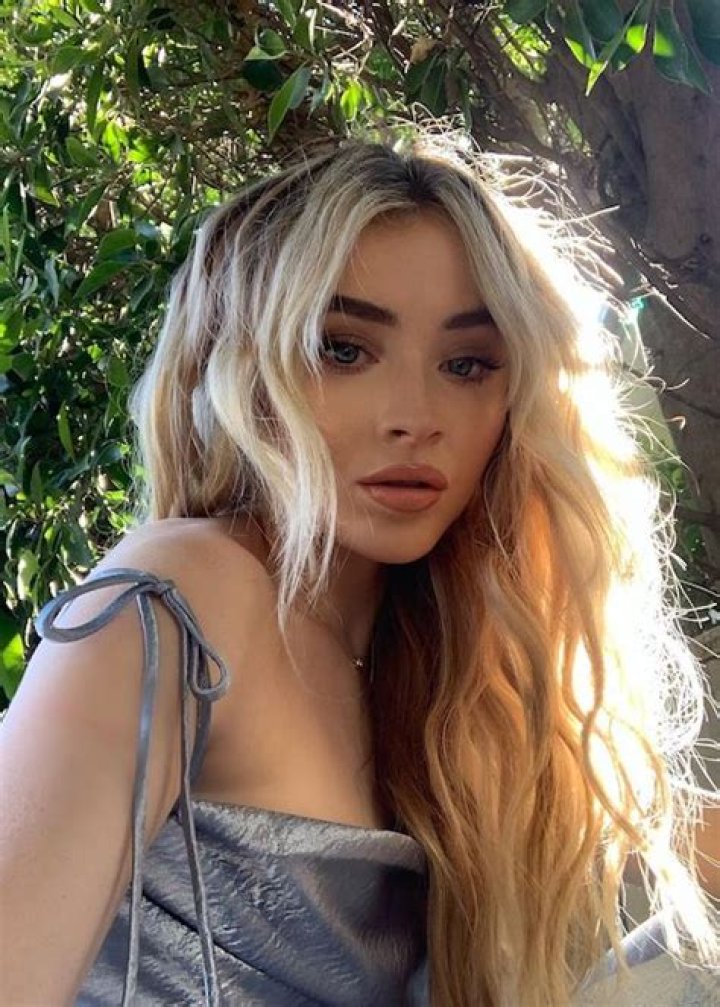 Sabrina Carpenter: Exploring Her Age And Height