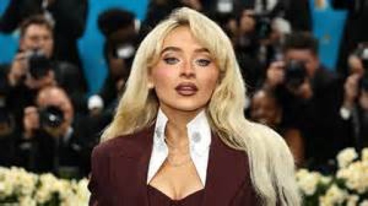 Sabrina Carpenter: Unveiling The Mystery Of Her Height