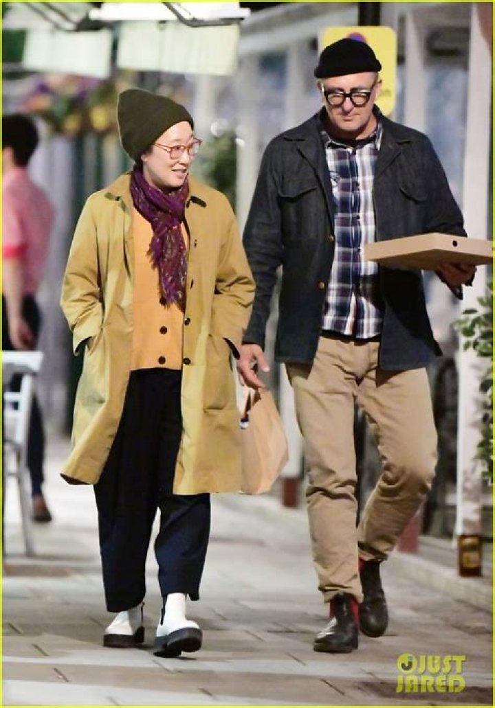 Sandra Oh's Romantic Life: Who Is Her Boyfriend?