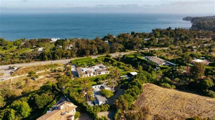 Exploring The Enigma: Shannen Doherty's Malibu Address
