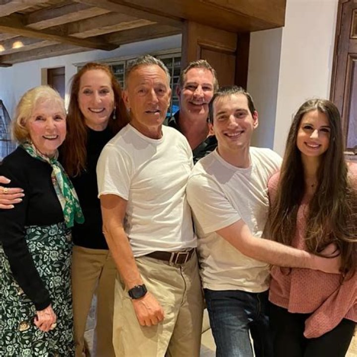 Unveiling The Family Roots: Who Is Alana Springsteen's Parents?